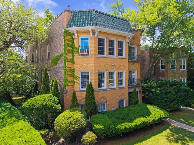 1016 Austin Street, Evanston, IL 60202