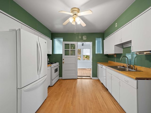 1016 Austin Street, Evanston, IL 60202
