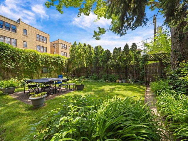 1016 Austin Street, Evanston, IL 60202