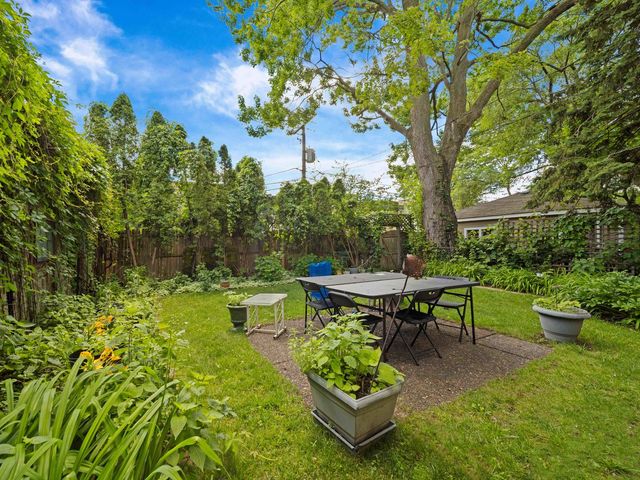 1016 Austin Street, Evanston, IL 60202