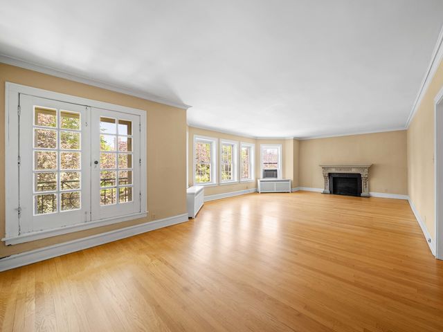1016 Austin Street, Evanston, IL 60202