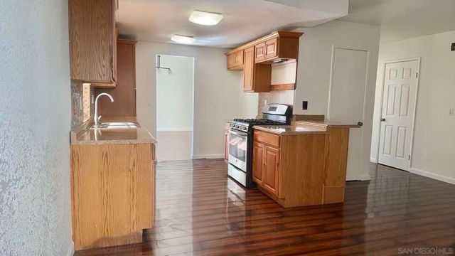1745 Plaza Crest Ridge Rd, San Diego, CA 92114
