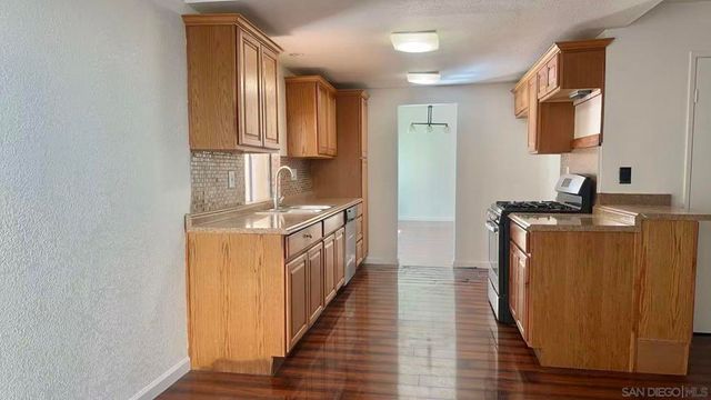 1745 Plaza Crest Ridge Rd, San Diego, CA 92114