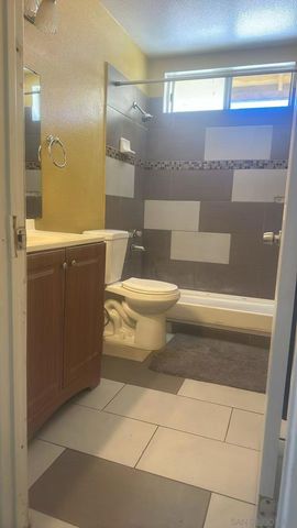 1745 Plaza Crest Ridge Rd, San Diego, CA 92114