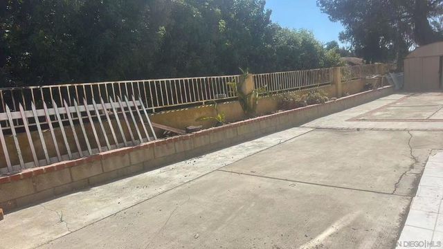 1745 Plaza Crest Ridge Rd, San Diego, CA 92114