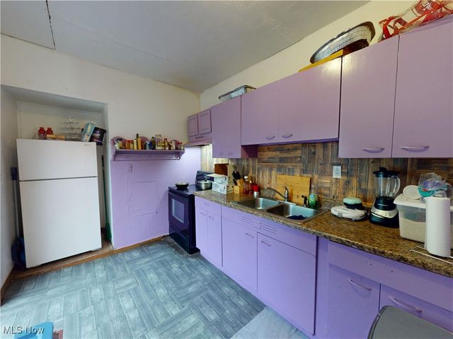 2027 Lexington Avenue, Lorain, OH 44052