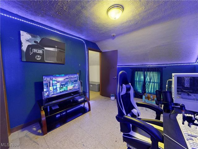 2027 Lexington Avenue, Lorain, OH 44052