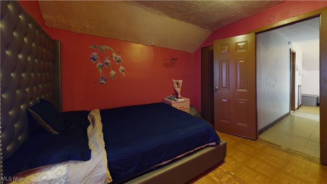 2027 Lexington Avenue, Lorain, OH 44052