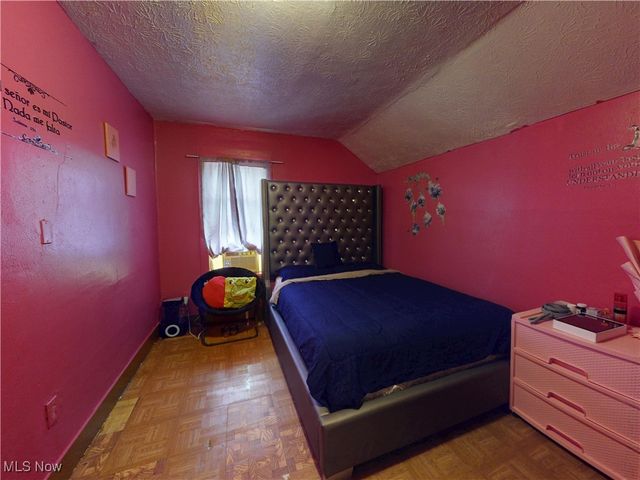 2027 Lexington Avenue, Lorain, OH 44052