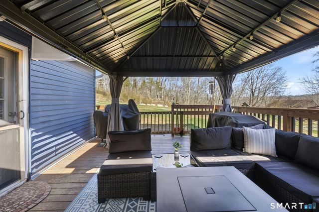 226 Pumpkin Hill Road, Groton, CT 06355