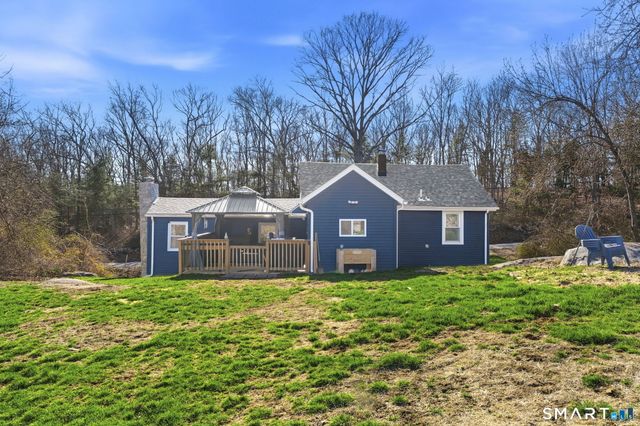 226 Pumpkin Hill Road, Groton, CT 06355