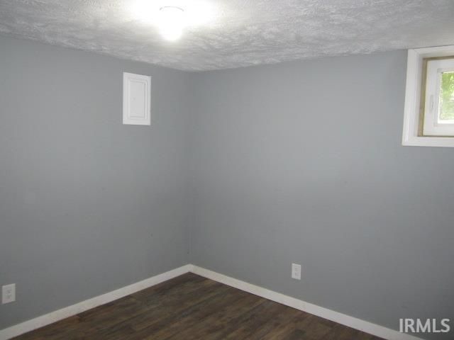 210 W Garfield Avenue, Elkhart, IN 46516