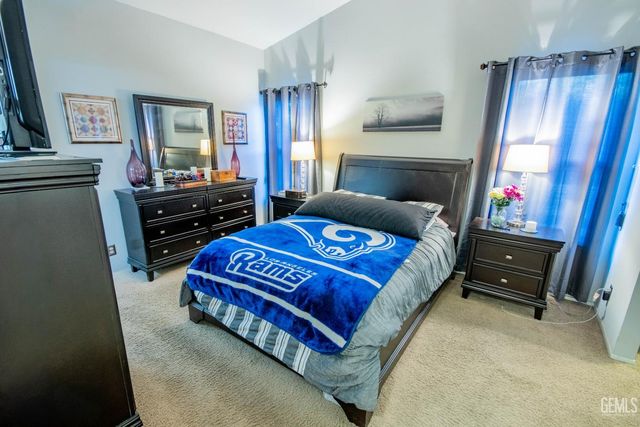 5800 California Spring Drive, Bakersfield, CA 93313