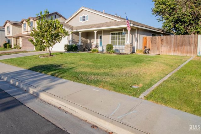 5800 California Spring Drive, Bakersfield, CA 93313