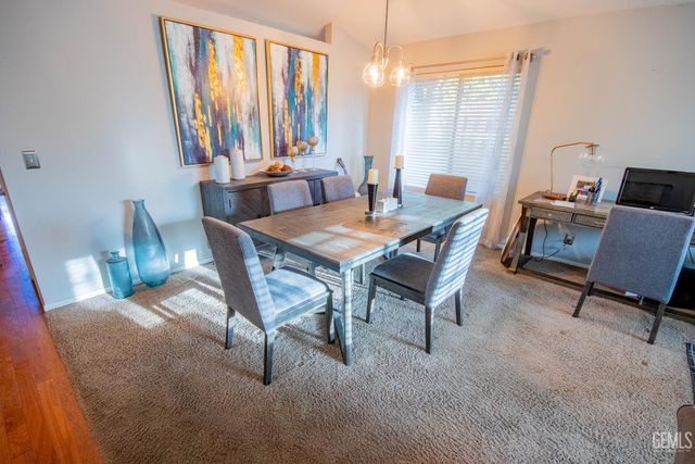 5800 California Spring Drive, Bakersfield, CA 93313