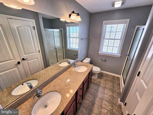 136 EAGLE DR, Ephrata, PA 17522