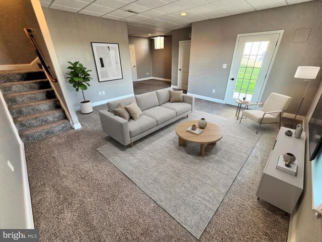 136 EAGLE DR, Ephrata, PA 17522