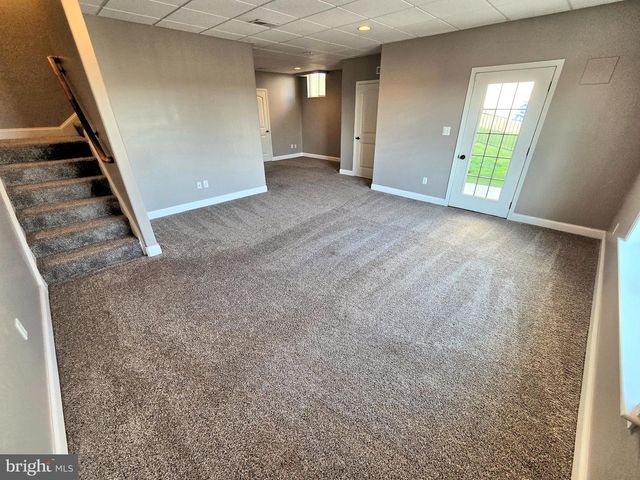 136 EAGLE DR, Ephrata, PA 17522