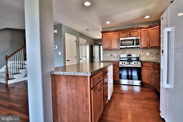 136 EAGLE DR, Ephrata, PA 17522