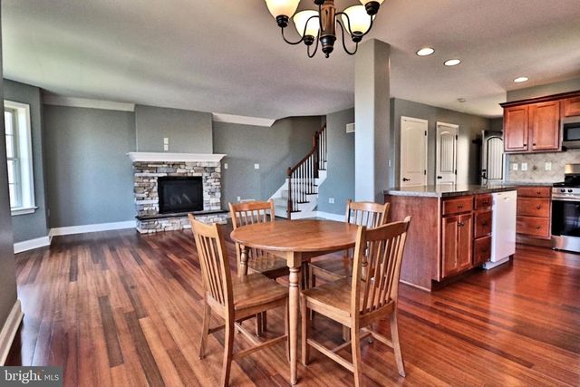 136 EAGLE DR, Ephrata, PA 17522