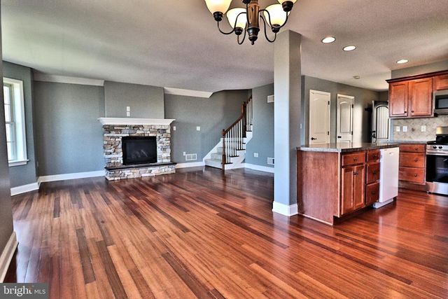 136 EAGLE DR, Ephrata, PA 17522