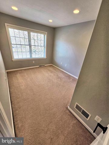 136 EAGLE DR, Ephrata, PA 17522