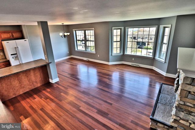 136 EAGLE DR, Ephrata, PA 17522