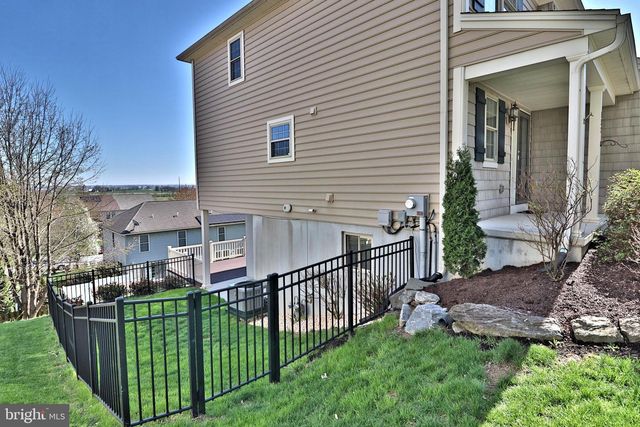 136 EAGLE DR, Ephrata, PA 17522
