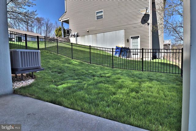 136 EAGLE DR, Ephrata, PA 17522