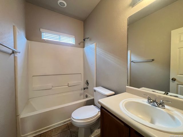 414 CATTLE RANCH DR, San Antonio, TX 78245