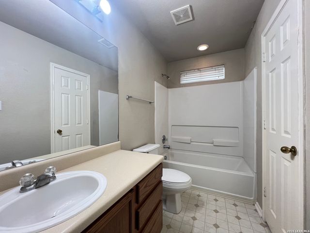 414 CATTLE RANCH DR, San Antonio, TX 78245