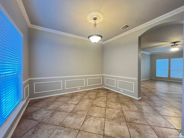 414 CATTLE RANCH DR, San Antonio, TX 78245