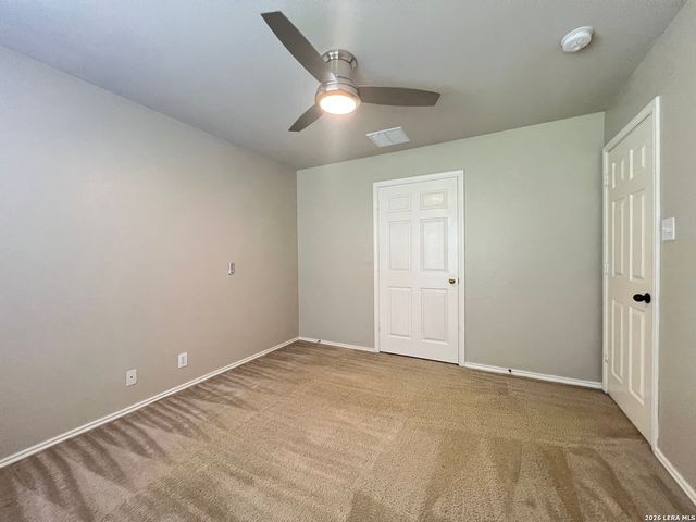 414 CATTLE RANCH DR, San Antonio, TX 78245