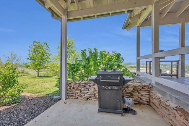 39 Fayetteville Rd, Kelso, TN 37348