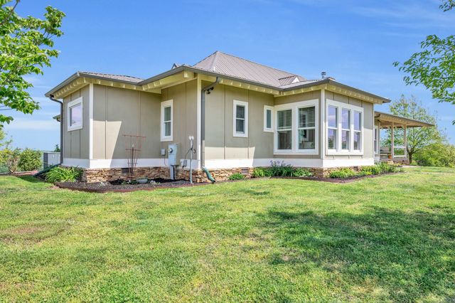 39 Fayetteville Rd, Kelso, TN 37348