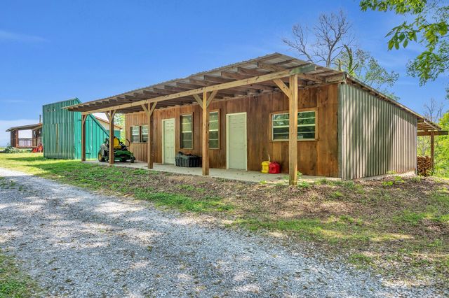 39 Fayetteville Rd, Kelso, TN 37348