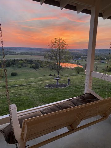 39 Fayetteville Rd, Kelso, TN 37348