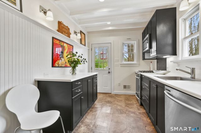 5 South Lane, Redding, CT 06896