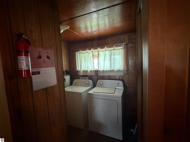 382 S Scott Drive, Farwell, MI 48622