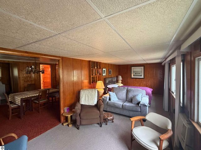 382 S Scott Drive, Farwell, MI 48622