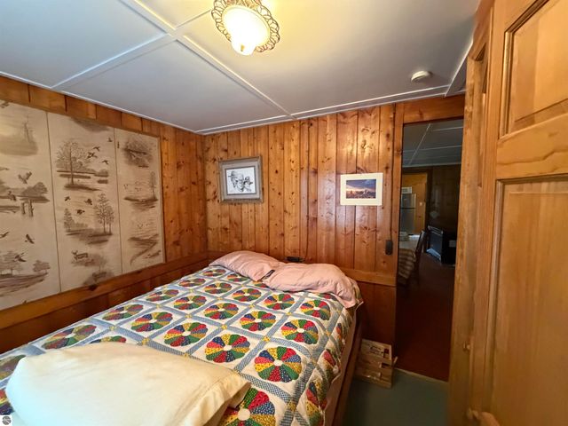 382 S Scott Drive, Farwell, MI 48622