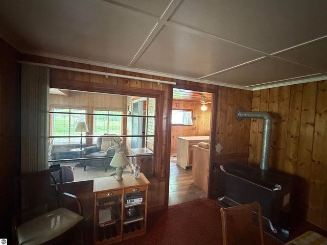 382 S Scott Drive, Farwell, MI 48622