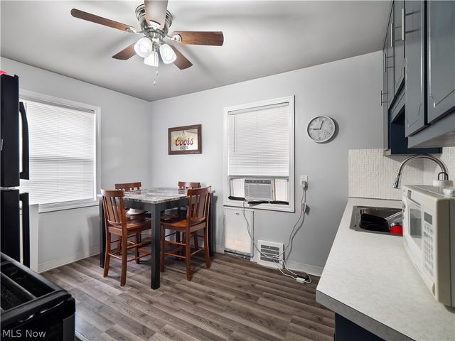 4423 Grantwood Drive, Parma, OH 44134