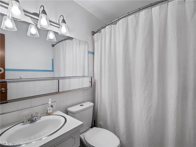 4423 Grantwood Drive, Parma, OH 44134