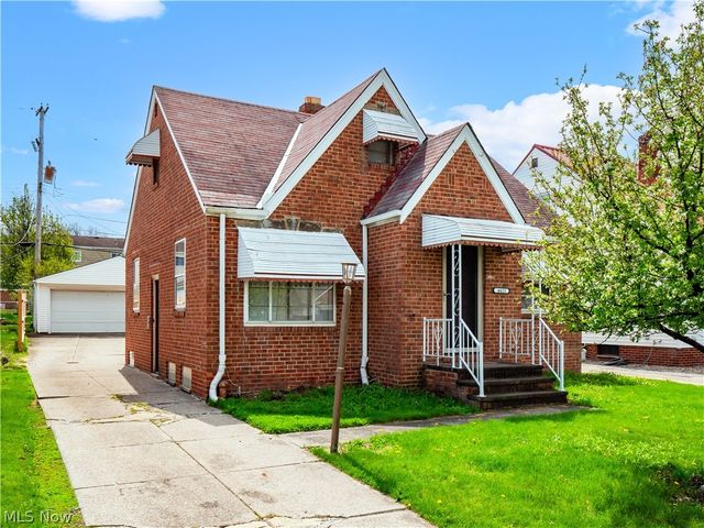 4423 Grantwood Drive, Parma, OH 44134