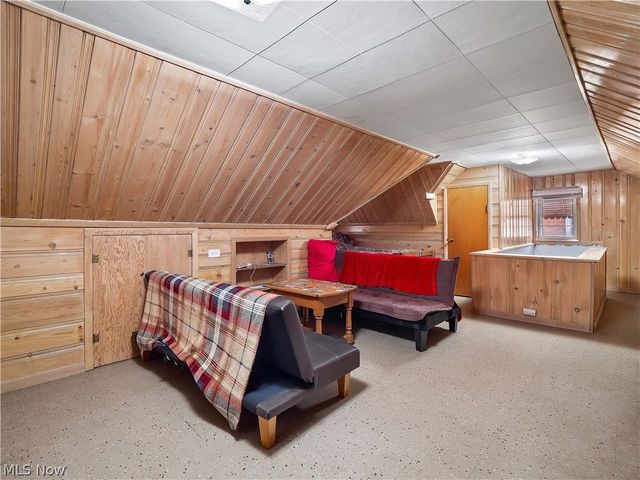 4423 Grantwood Drive, Parma, OH 44134