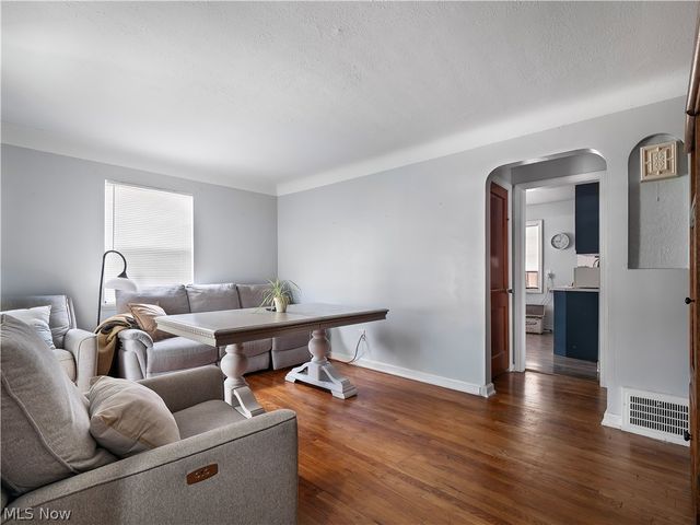 4423 Grantwood Drive, Parma, OH 44134