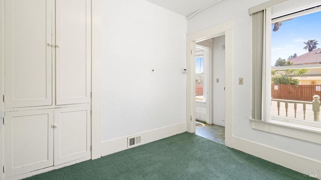 563 Jefferson St, Napa, CA 94559