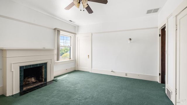 563 Jefferson St, Napa, CA 94559