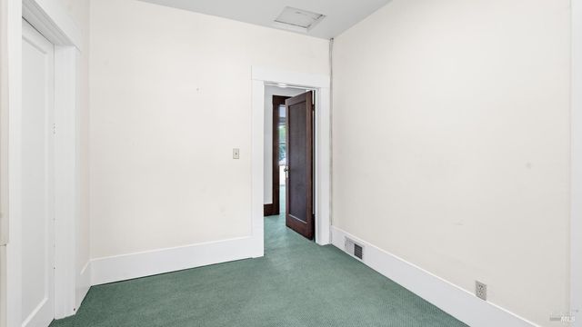 563 Jefferson St, Napa, CA 94559